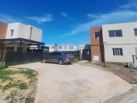 Casa en Alquiler de 3 dormitorios