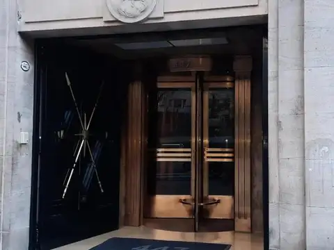 Oficina en Alquiler 50 años