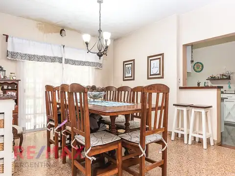 VENTA CASA 4 AMBIENTES CON JARDIN EN SAN JUSTO