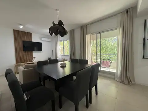 Lagoon Pilar 1000, Piso 2