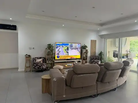 Casa en Alquiler de 3 dormitorios