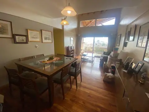 Departamento en  venta, en dúplex, 2 cocheras, Luminoso