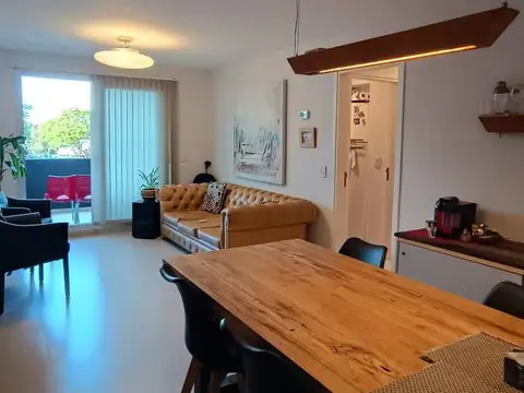 Luis Galeano 900, Piso 2 e