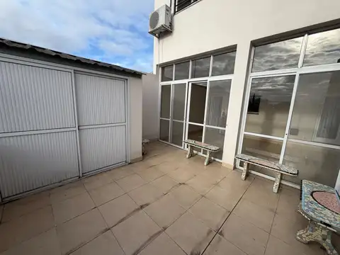 Depto Tipo Casa 4 ambientes con 2 baños