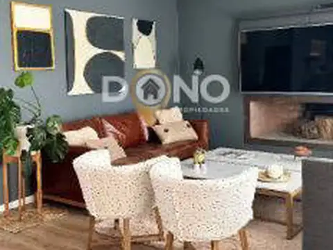 Casa 5 ambientes con 4 baños