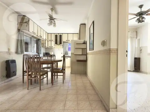 Casa 5 ambientes con 2 baños