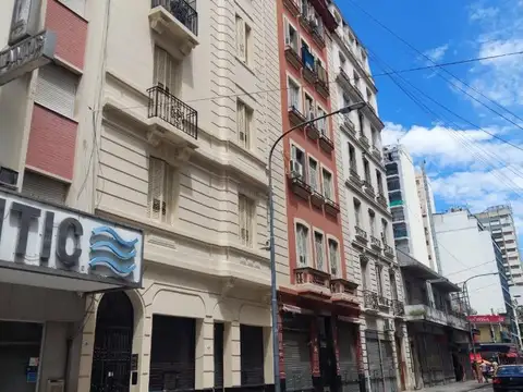 CABA: DEPARTAMENTO EN ALQUILER DE 3 AMBIENTES EN PLANTA BAJA CON PATIO. CONSULTE