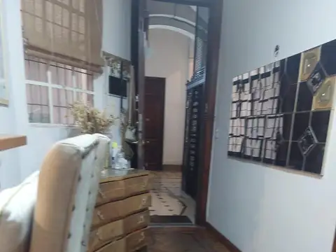 CABA: DEPARTAMENTO EN ALQUILER DE 3 AMBIENTES EN PLANTA BAJA CON PATIO. CONSULTE