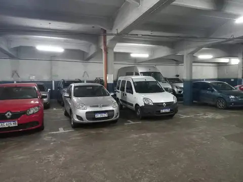 VENTA DE GARAGE COLONIAL Y 2 LOCALES EN PLENO CENTRO