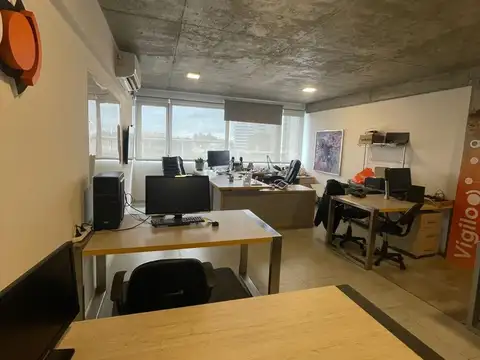 Libertador al 2400 Palmera Office