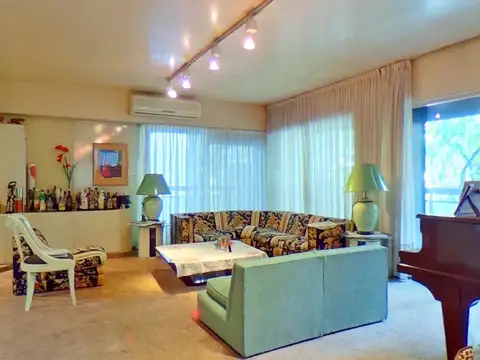 Departamento en Venta de 6 ambientes