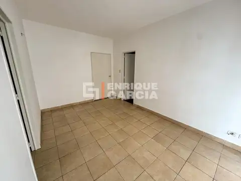 Departamento en Alquiler en Coghlan, $ 550.000