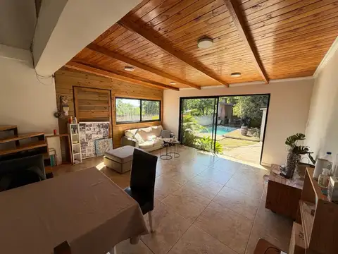 Casa 4 ambientes con 2 baños