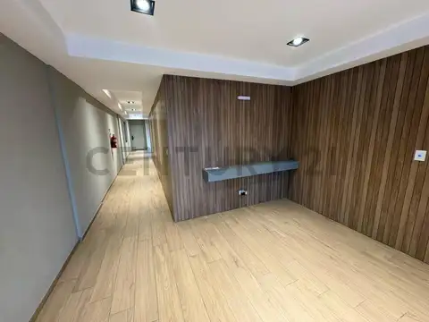 Navarro 4700, Piso 0