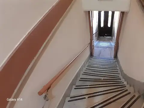 Depto Tipo Casa 12 ambientes con 2 baños