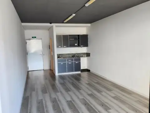 Oficina en Alquiler con 1 cochera