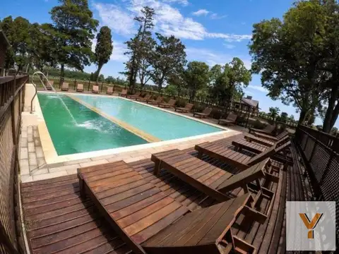 La Victoria Golf & Country Club