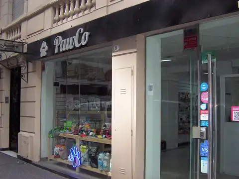 Eduardo Acevedo 21 (y Avenida Rivadavia 4600) - A 1 cuadra de la Estación Río de Janeiro del Subte "A".