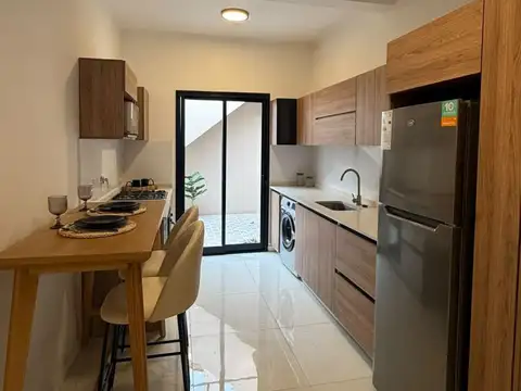 Depto Tipo Casa en Venta en Pompeya, USD 191.900