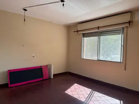 Asunción 1080 , Piso 1