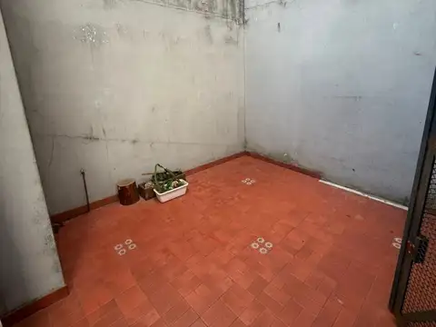 Depto Tipo Casa en Alquiler en Lanus, $ 850.000