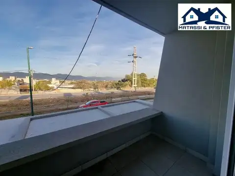 Casa en Alquiler en Barrio Grand Bourg, USD 1.000