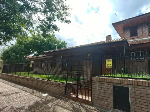 Casa en Alquiler de 4 dormitorios