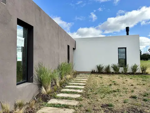Casa en Venta en Lobos, USD 174.000