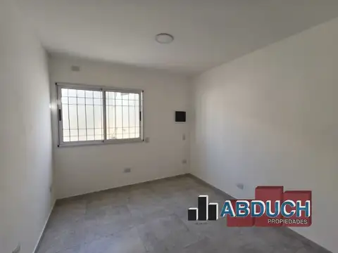 Depto Tipo Casa en Alquiler en Villa Ballester, $ 650.000