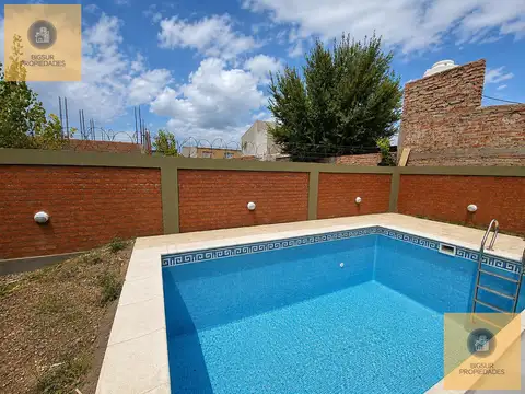Casa en Venta en General Fernández Oro, USD 175.000