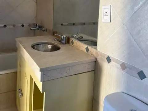 Departamento en Alquiler en Balsaretti, $ 380.000