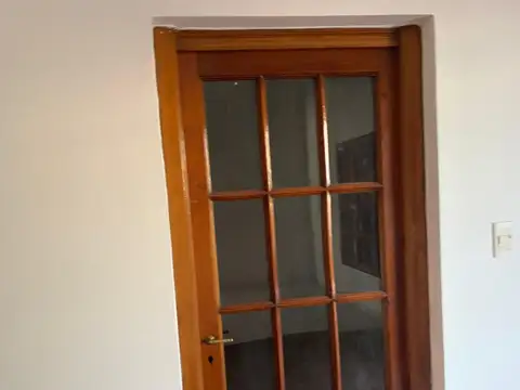 Casa en Alquiler con 1 cochera