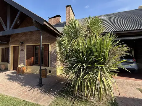 Casa en Venta en Roque Perez, USD 270.000