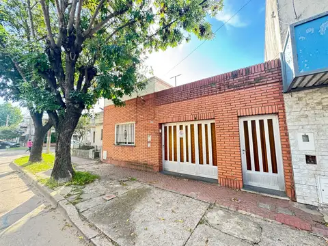 Casa en venta c/ cochera en La Florida