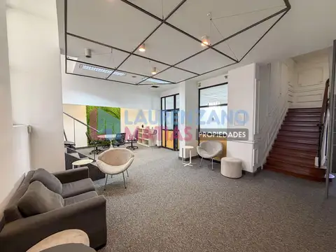 VENTA DE OFICINAS EN DOS PLANTAS CON AMPLIA TERRAZA