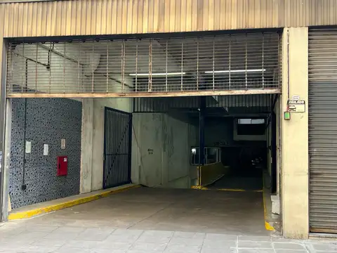 Cochera en venta en monserrat