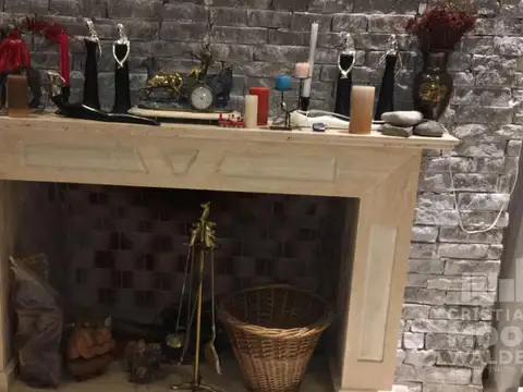 Casa 9 ambientes con 6 baños