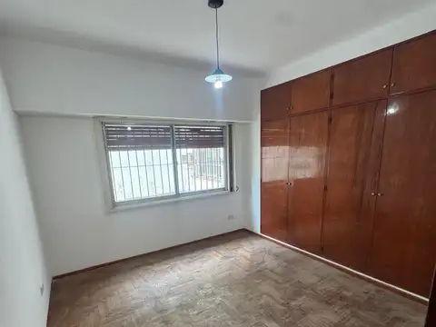 Departamento  2 amb en alquiler en Adrogue