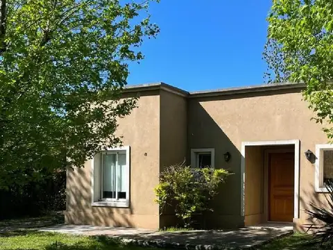 Casa en Venta con 1 cochera
