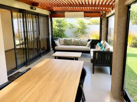 Casa en Venta en Haedo, USD 239.700