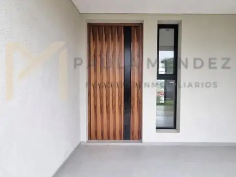 Casa en Venta en Loma Verde, USD 255.000