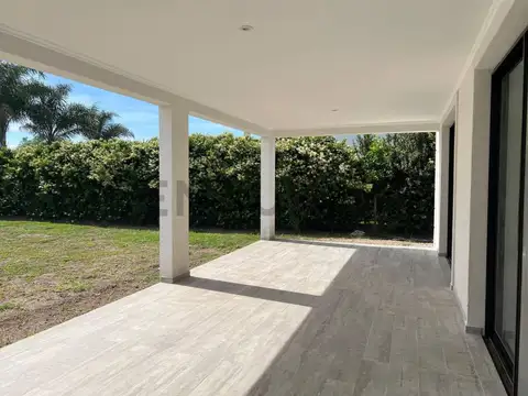 Venta de casa 5 ambientes en una planta San Matias, El canton - A ESTRENAR con pileta