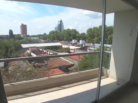 Departamento en Alquiler en Alberdi, $ 790.000