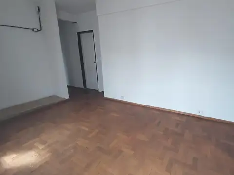 MONOAMBIENTE C/BALCÓN ATERRAZADO - PISO ALTO - COLEGIALES