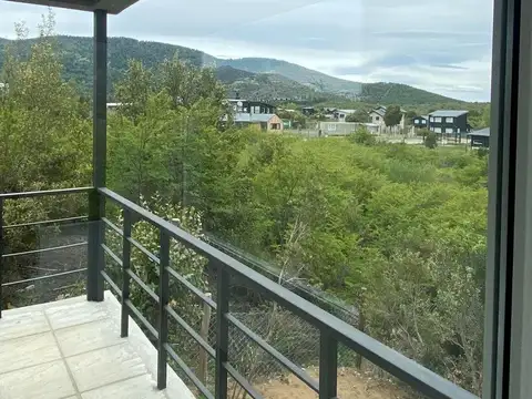 Excelente casa a estrenar en barrio residencial rodeado de montañas