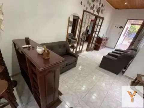 Casa 3 ambientes con 1 baño