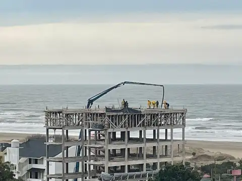 | EIFER X | | EDIFICIO DE CATEGORIA| | FRENTE AL MAR |