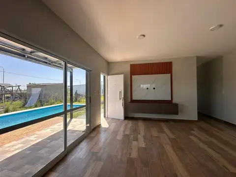 Casa en Roldán A ESTRENAR