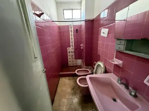 Casa en venta, Luis Agote, Rosario, a refaccionar, potencial de 4 casas !