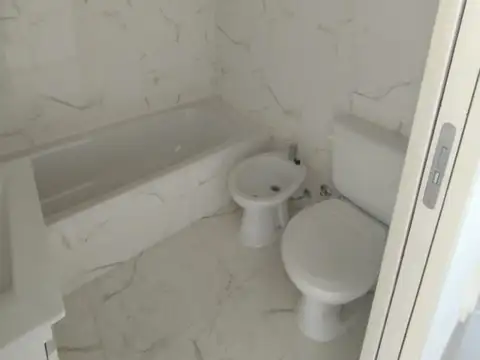Depto Tipo Casa en Venta de 2 ambientes